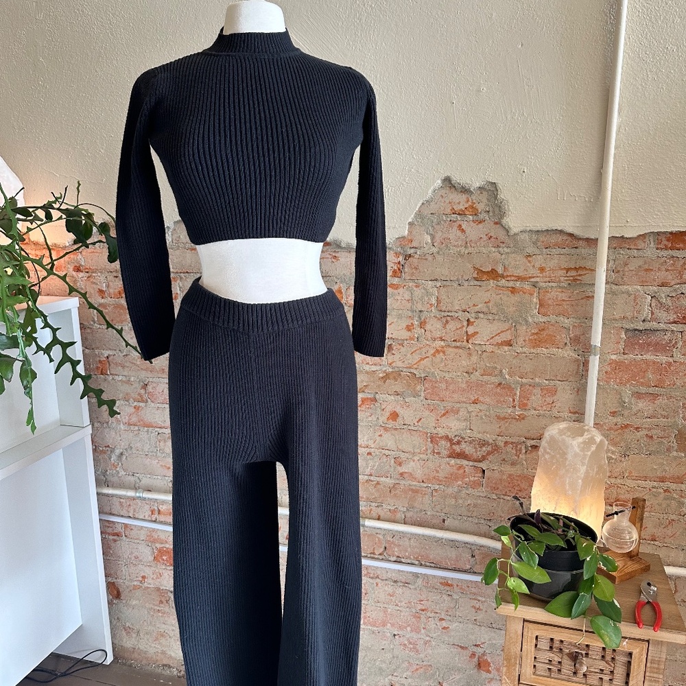 Ozma of California Black  Mock Neck Ribbed Pant Sweater Set SIZE XS